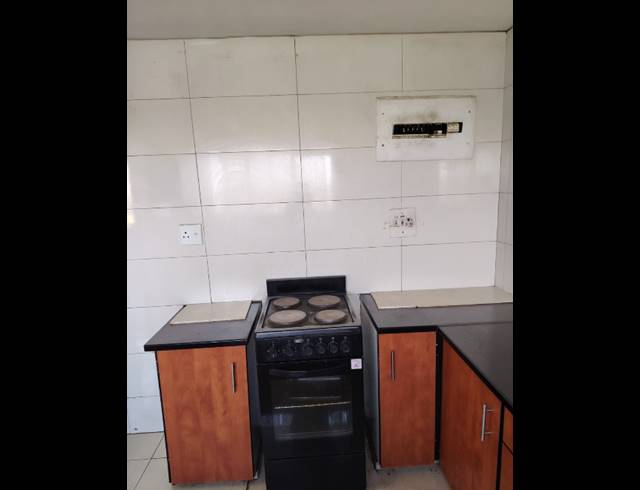 2 BEDROOM APARTMENT FOR SALE IN PINETOWN CENTRAL